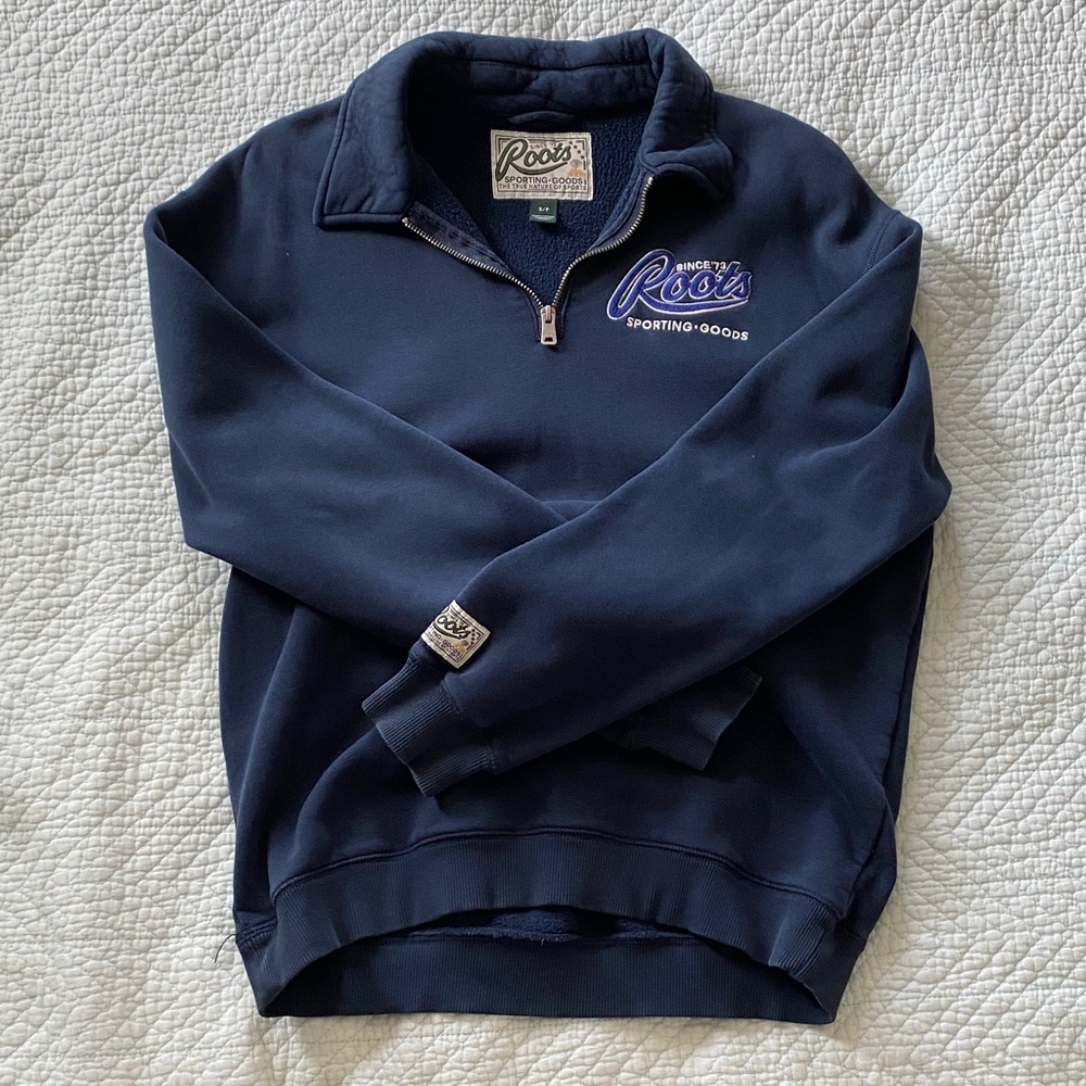 ROOTS sporting goods collared part-zip navy blue sweater in great condition